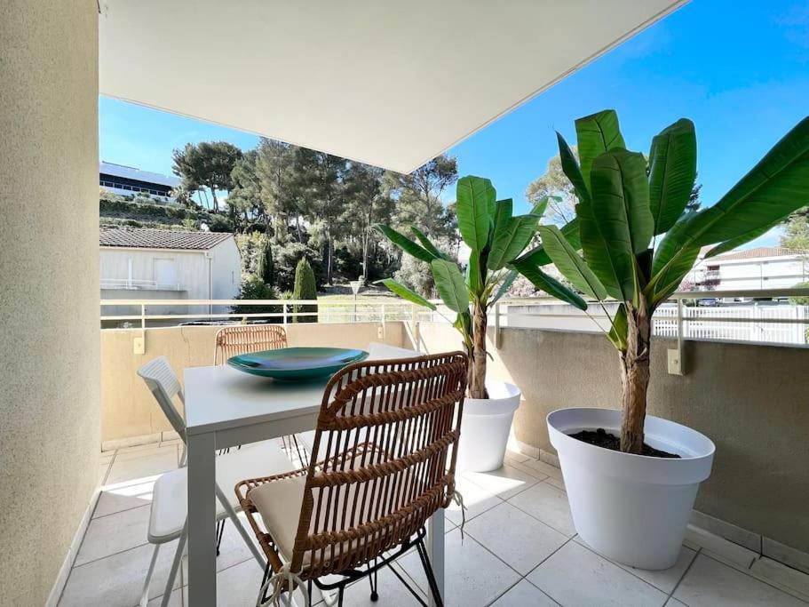 Apartment Paisible Avec Piscine La Ciotat